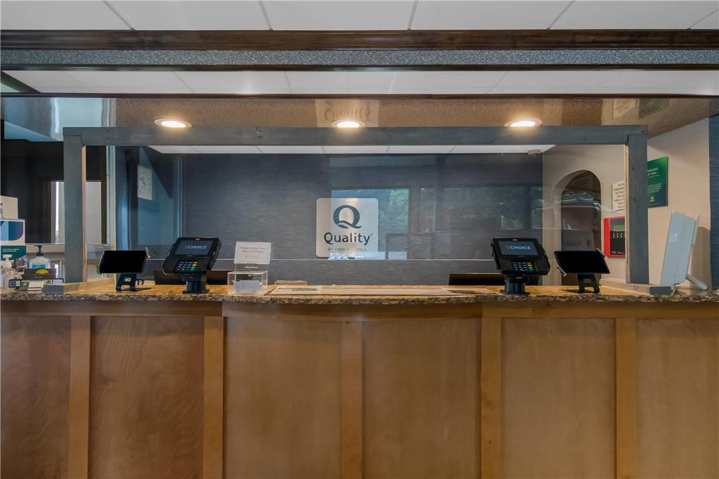 Quality Inn Westfield - Springfield Beltér fotó